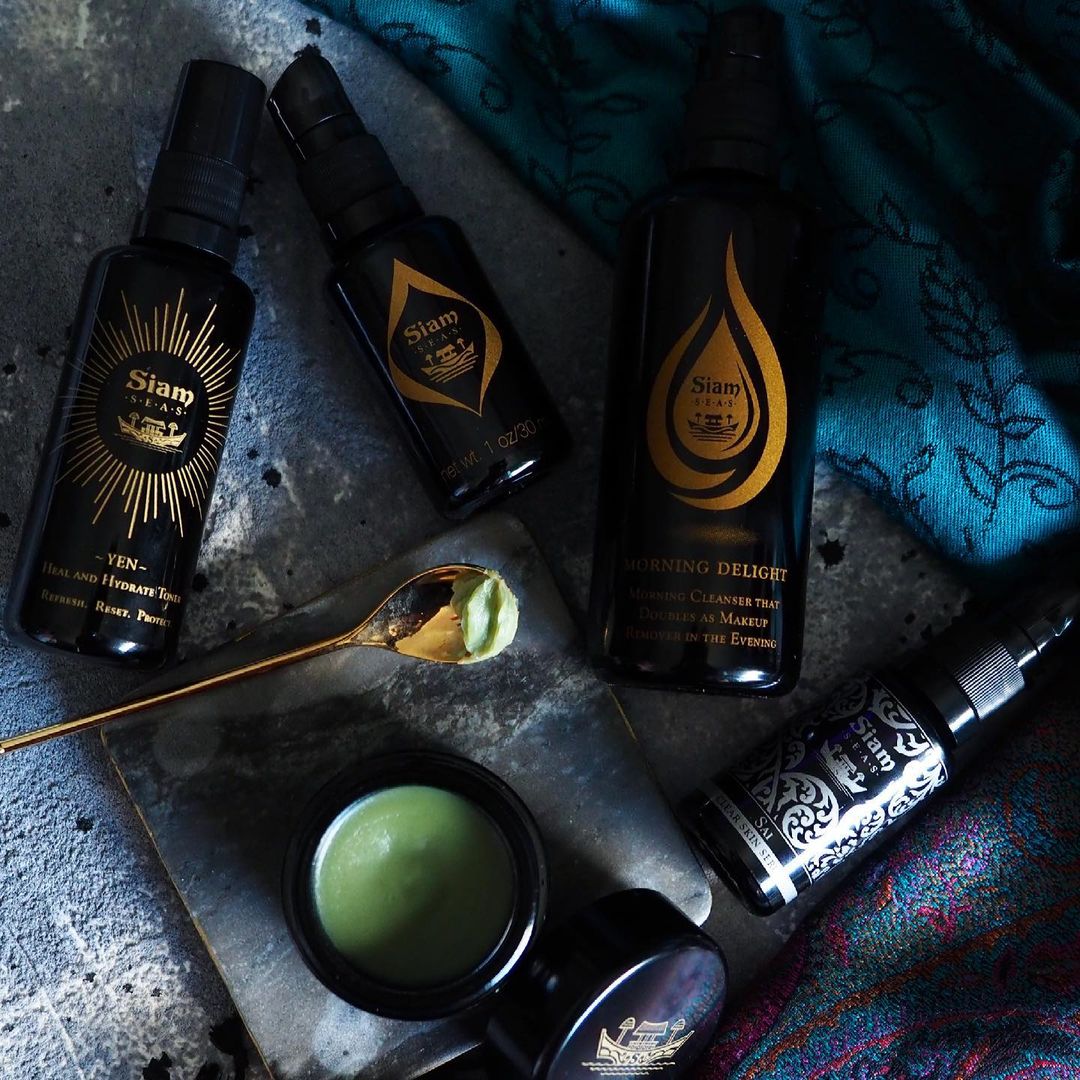 Siam Seas Skincare Sets with FREE Reservoir Prebiotic Skin Fortifying Mist