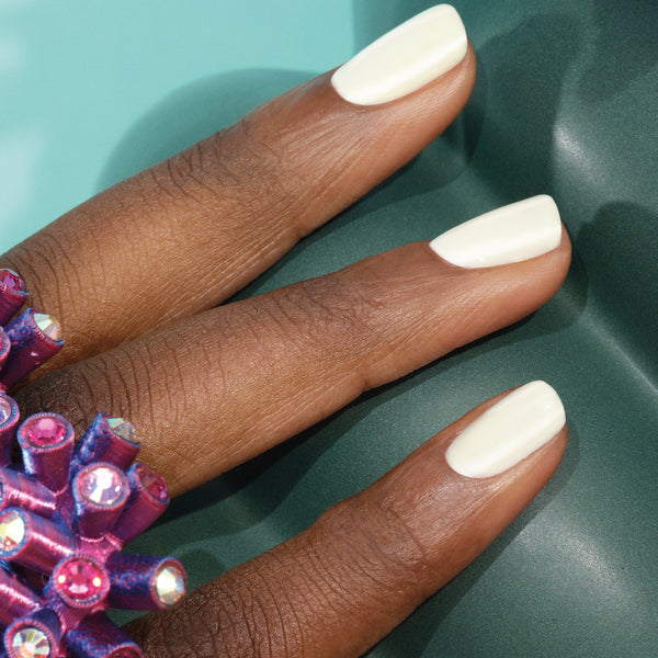 MANUCURIST Green Nail Polish Porcelaine