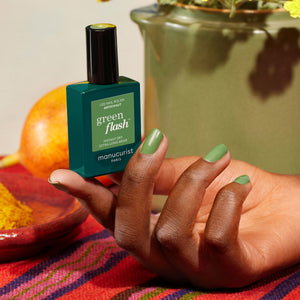 MANUCURIST-Green-Flash-LED-Nail-Polish-Artichaut