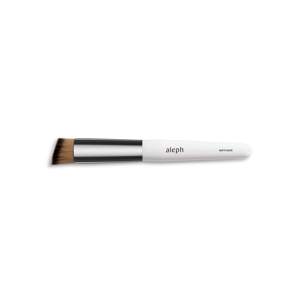 ALEPH Diffuser Brush for seamless concealer and foundation application.