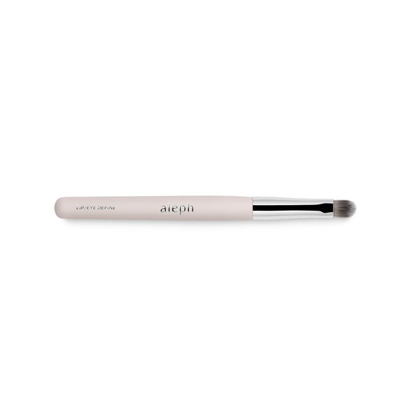 ALEPH precision flat makeup brush with FSC-certified handle
