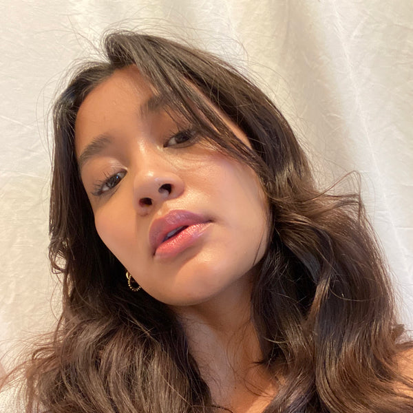 AXIOLOGY-Multi-Stick-Color-Cream-Devotion