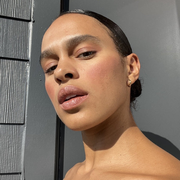 AXIOLOGY-Multi-Stick-Color-Cream-Grounded