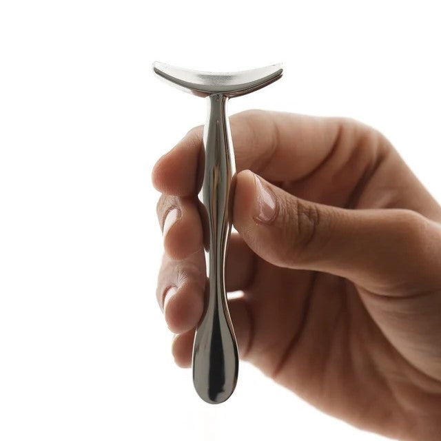 Gracious Minds Photosynthesis Retinol Alternative Elixir botanical face oil in clear glass bottle with white dropper on white background