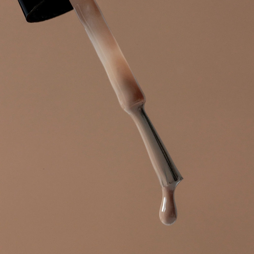 Karolin Van Loon 13 Fleur De Bois – forest green with brown undertones, vegan nail polish, 12-free, cruelty-free, eco-friendly formula for smooth, long-lasting glossy manicure.