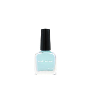 Karolin Van Loon 51 Brume Océane misty blue vegan nail polish.