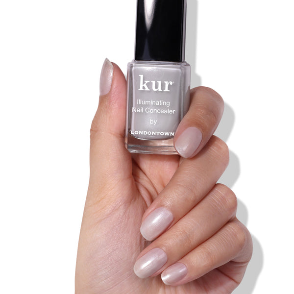 LONDONTOWN Quartz Illuminating Nail Concealer