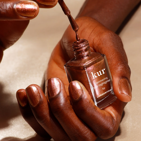 LONDONTOWN Shimmering Nail Highlighters Molten