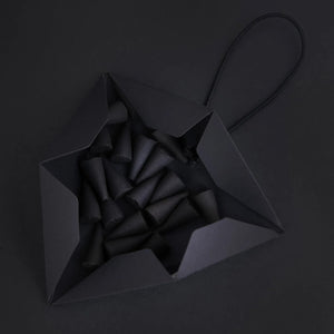 LVNEA FEU DE JOIE Incense Cones with a scent of yuzu, cedarwood, frankincense