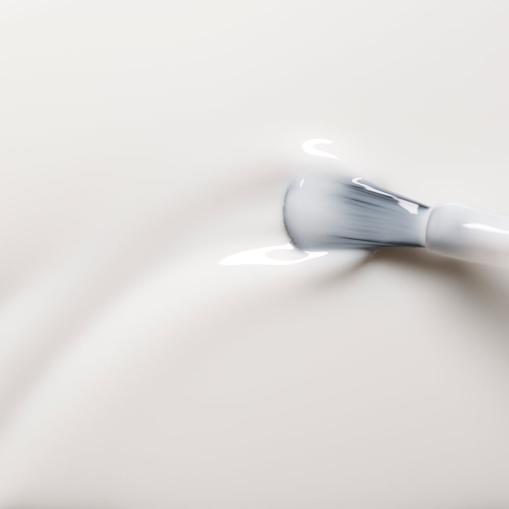 MANUCURIST Green Flash LED Nail Polish Milky White