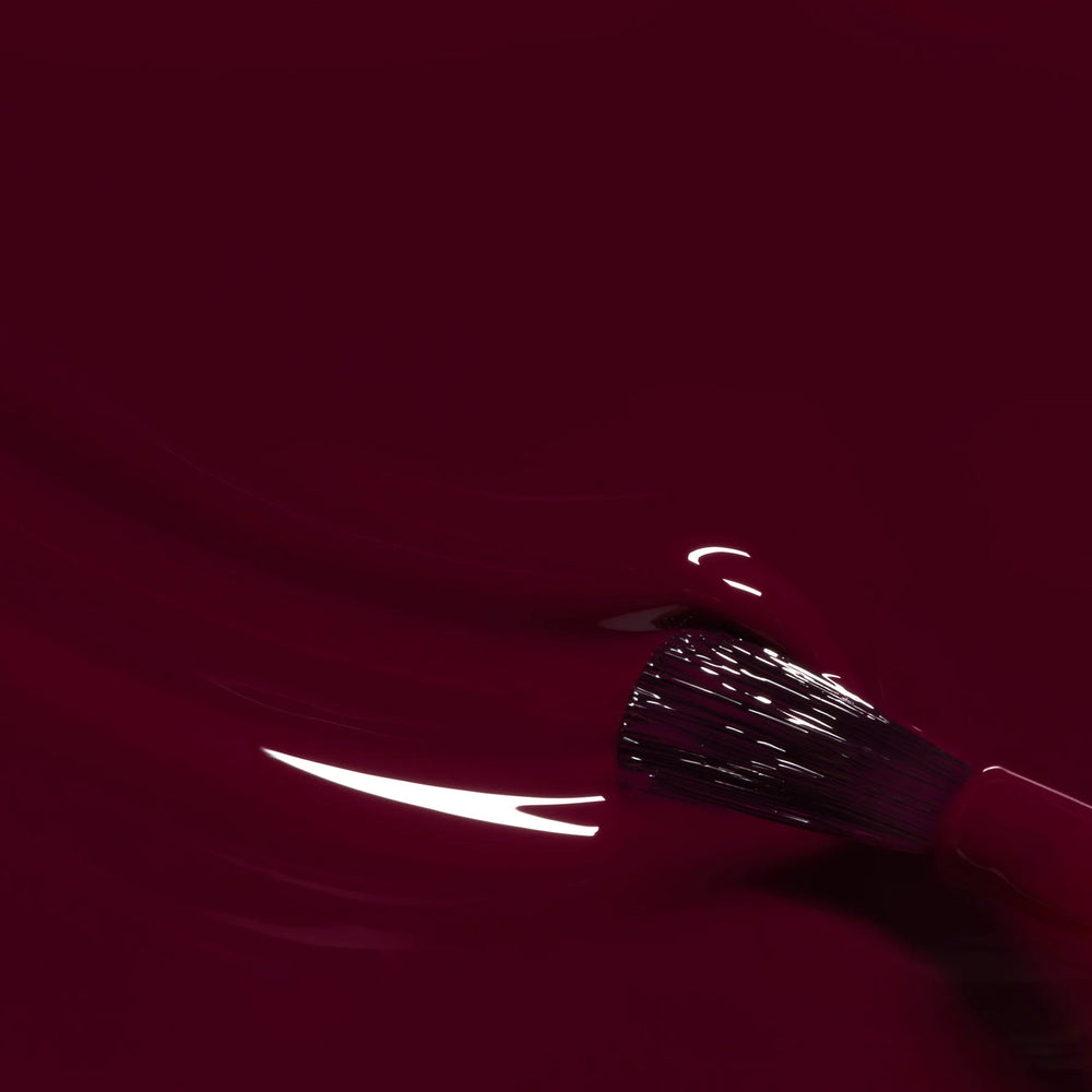 MANUCURIST Green™ Prune nail polish in deep wine red, 12-free, vegan, 15ml