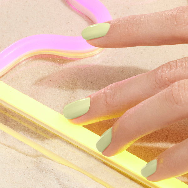 MANUCURIST Semi-permanent LED Green Flash™  Pistachio