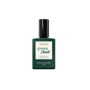 Bottle of MANUCURIST Green Flash™ Porcelaine, a creamy off-white semi-permanent gel polish with extreme shine and up to 10 days wear.