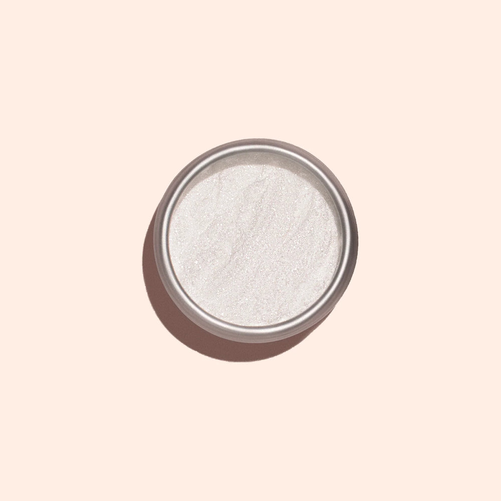 Manucurist White Glazed Effect Powder with applicator in recyclable tin.