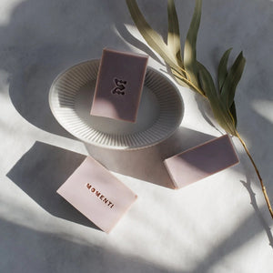 MOMENTI BOTANICALS Aura Soap Bar