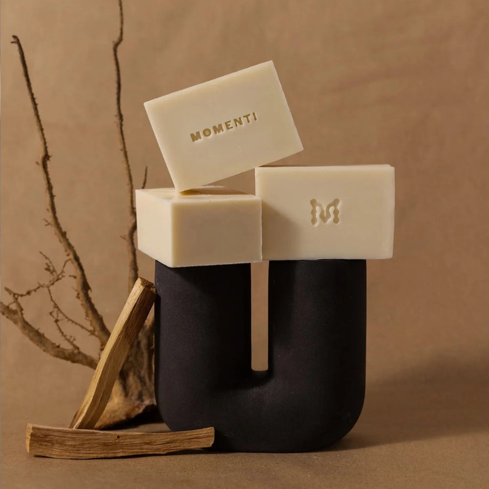 MOMENTI BOTANICALS Moon Milk Soap Bar