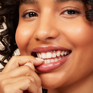 MONIKA BLUNDER BEAUTY Botanical Balm Hyaluronic Lip Tint sommer