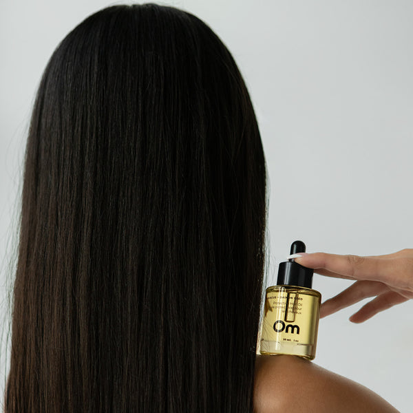 OM ORGANICS Hibiscus + Daikon Seed Protective Hair Oil