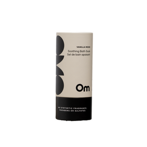 OM Organics Mini Soothing Bath Soak Vanilla Moon, 90g, featuring mineral-rich clays and coconut oil for a relaxing, hydrating bath experience.