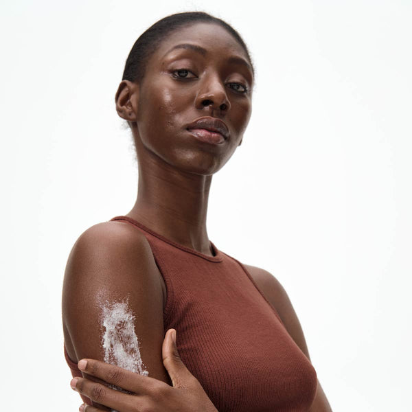 OM ORGANICS Vanilla Moon Radiant Body Scrub