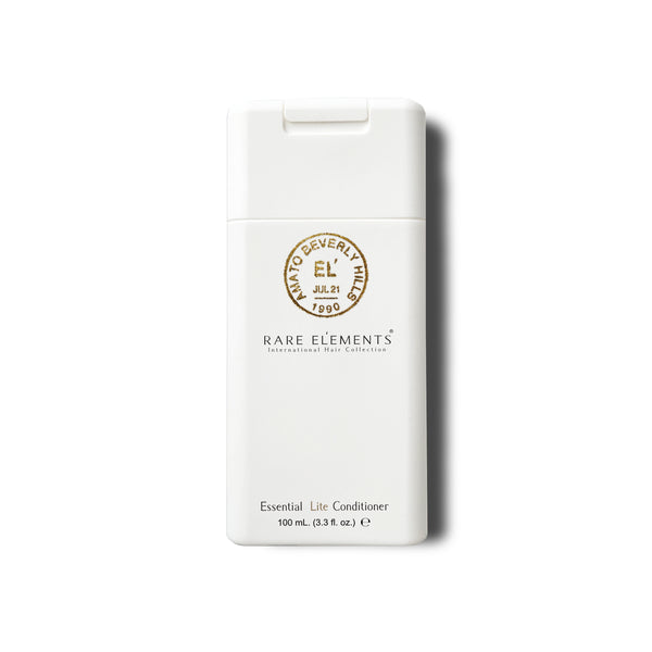 A lightweight conditioner with Cupuacu Butter and Murumuru, designed to hydrate and restore shine to dry, overworked hair.