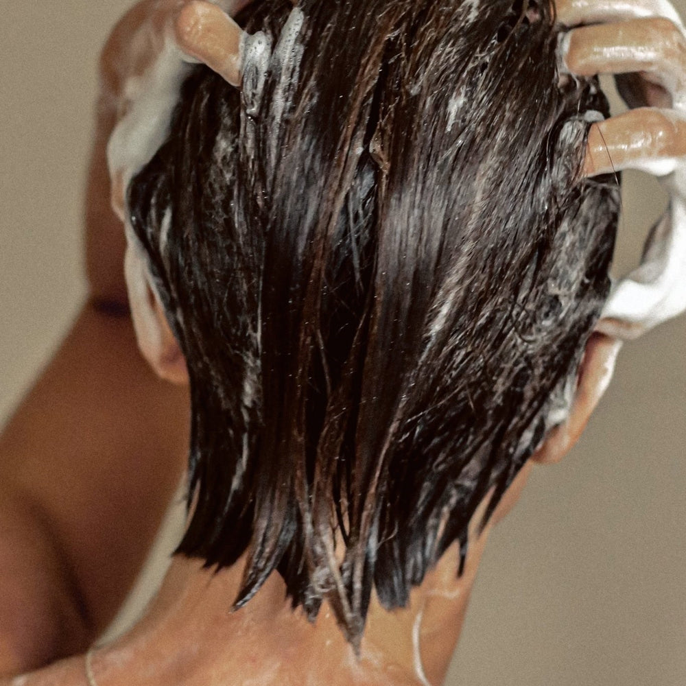 REVERIE Suna Exfoliating Shampoo