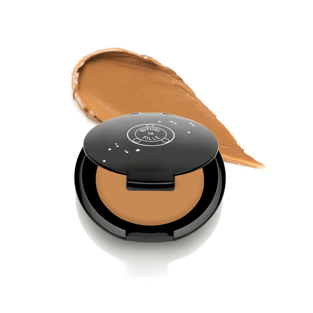 RITUEL DE FILLE The Ethereal Veil Conceal and Cover – Eris, medium to dark golden undertone, rich crème concealer and foundation balm, 0.19 oz / 5.4 g.