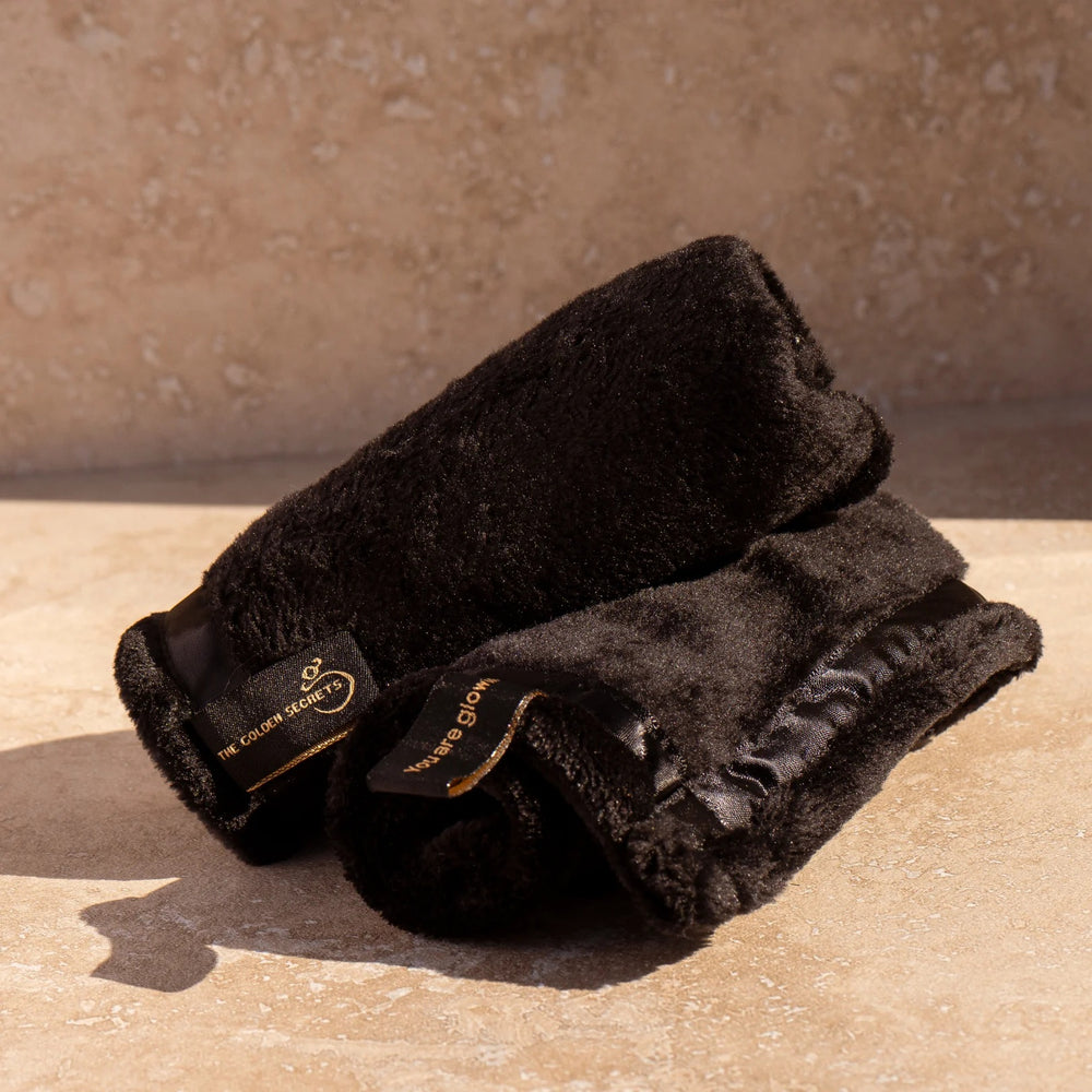 The Golden Secrets Glowing Facial Cloths – ultra-soft, eco-friendly cleansing cloths designed for makeup removal and facial steaming.