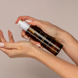 THE GOLDEN SECRETS Illuminating Cleansing Oil