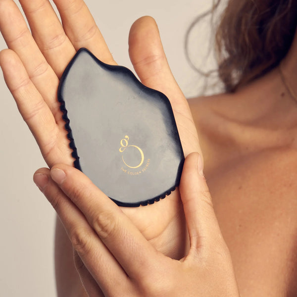 THE GOLDEN SECRETS Sorceress Stone Gua Sha Beauty Tool