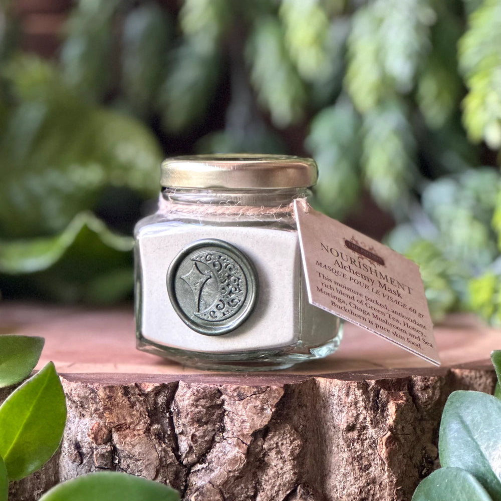 THE POTION MASTERS Nourishment Alchemy Mask – soothing and hydrating mask with green smoothie scent.