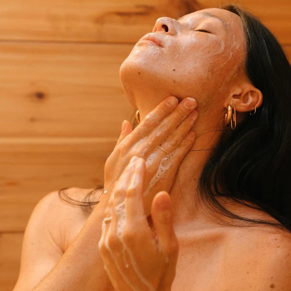 WONDER VALLEY Olive & Lotus Exfoliant