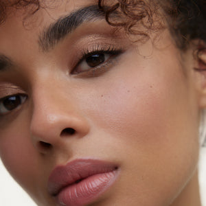 WONDERBLUSH La Lumière Liquid Eyeshadow Bronze
