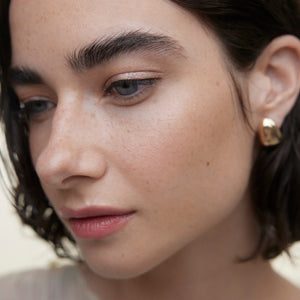 WONDERBLUSH La Lumière Liquid Eyeshadow Perle