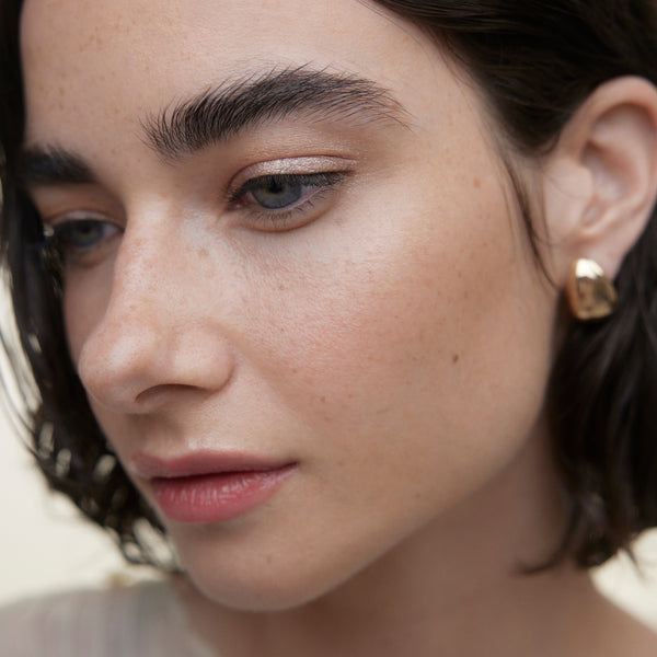 WONDERBLUSH La Lumière Liquid Eyeshadow Perle