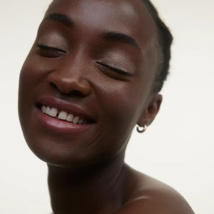 WONDERBLUSH La Lumiere Liquid Eyeshadow coquillage