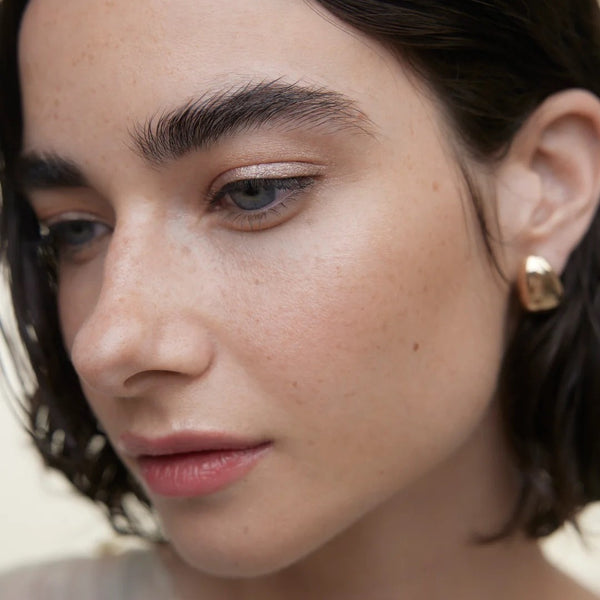 WONDERBLUSH La Lumiere Liquid Eyeshadow perle