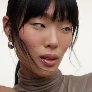 WONDERBLUSH La Lumiere Liquid Eyeshadow rayon