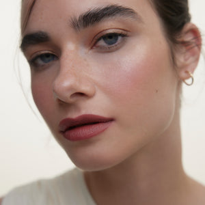 WONDERBLUSH Le Rouge Lipstick Cassis